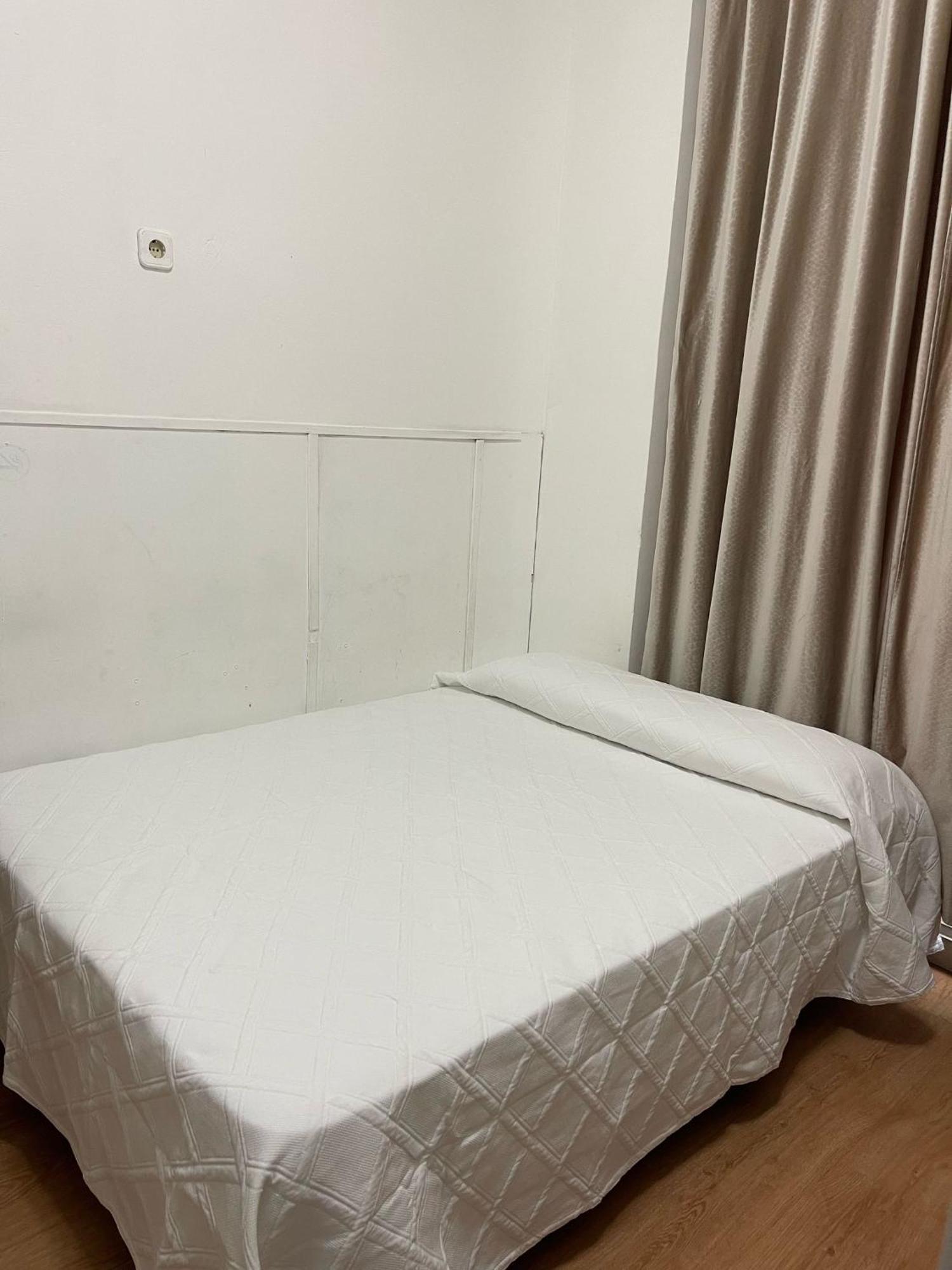 Hostal Daniel มาดริด ภายนอก รูปภาพ